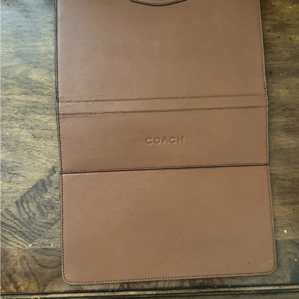 COACH Elegant Brown Leather IPad Case NWT MSRP $198